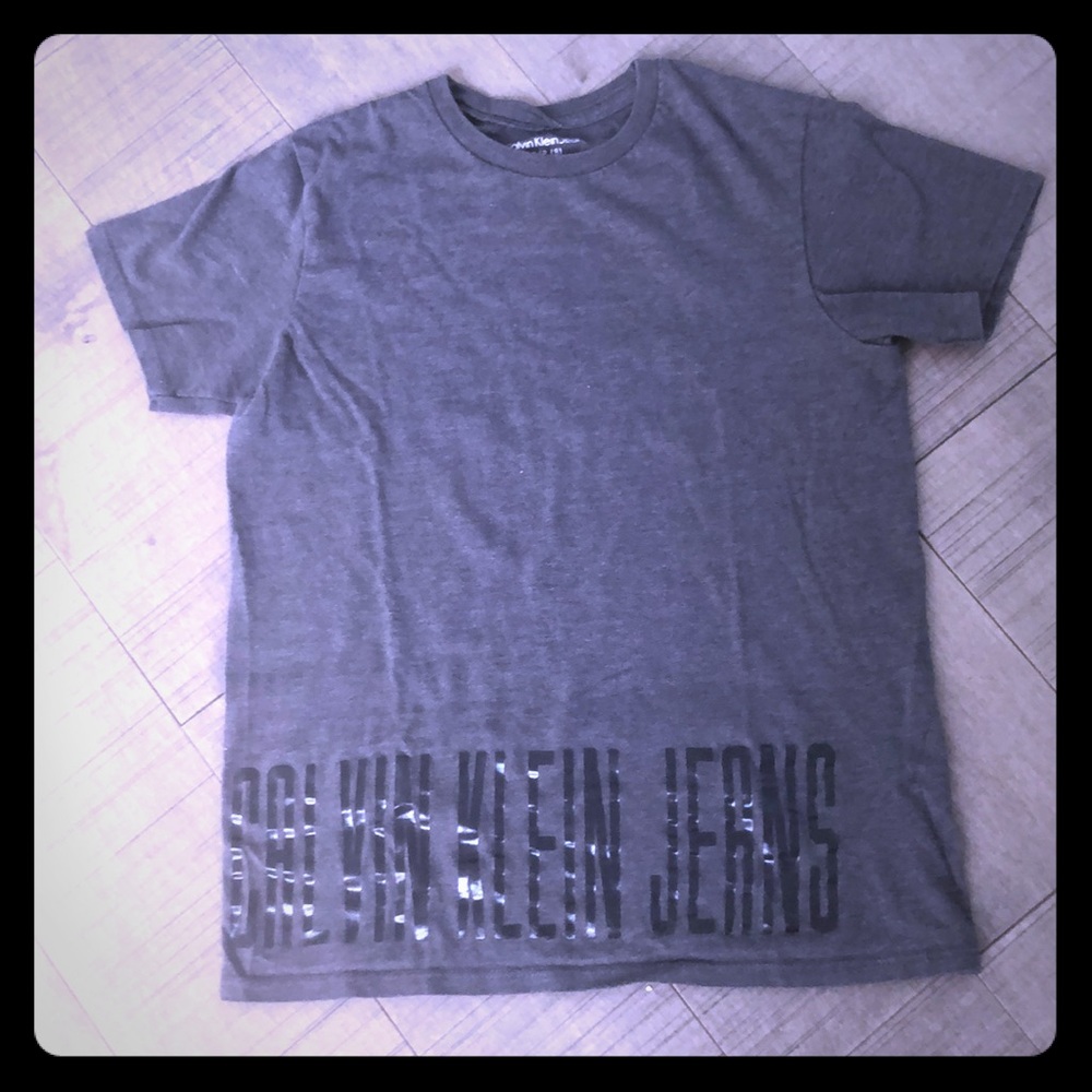 Calvin Klein boy Tshirt